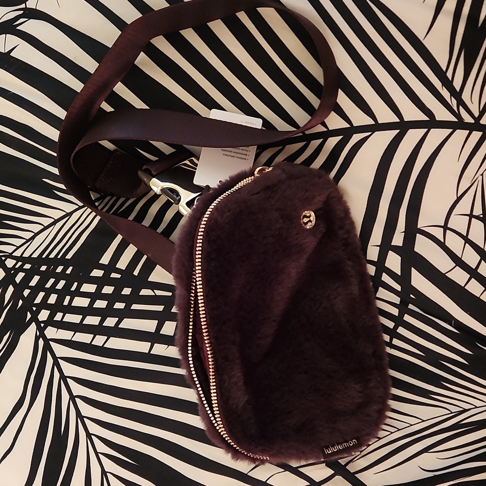 Everwhere Belt Bag 1L - Picture 6 of 11